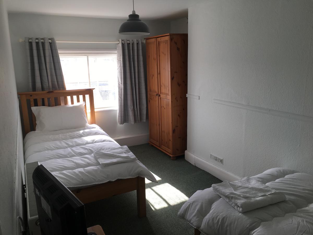 The Cross Keys Hotel Llanymynech Εξωτερικό φωτογραφία