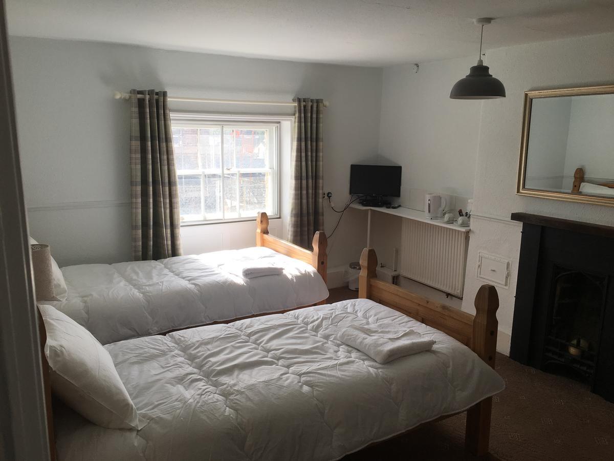 The Cross Keys Hotel Llanymynech Εξωτερικό φωτογραφία