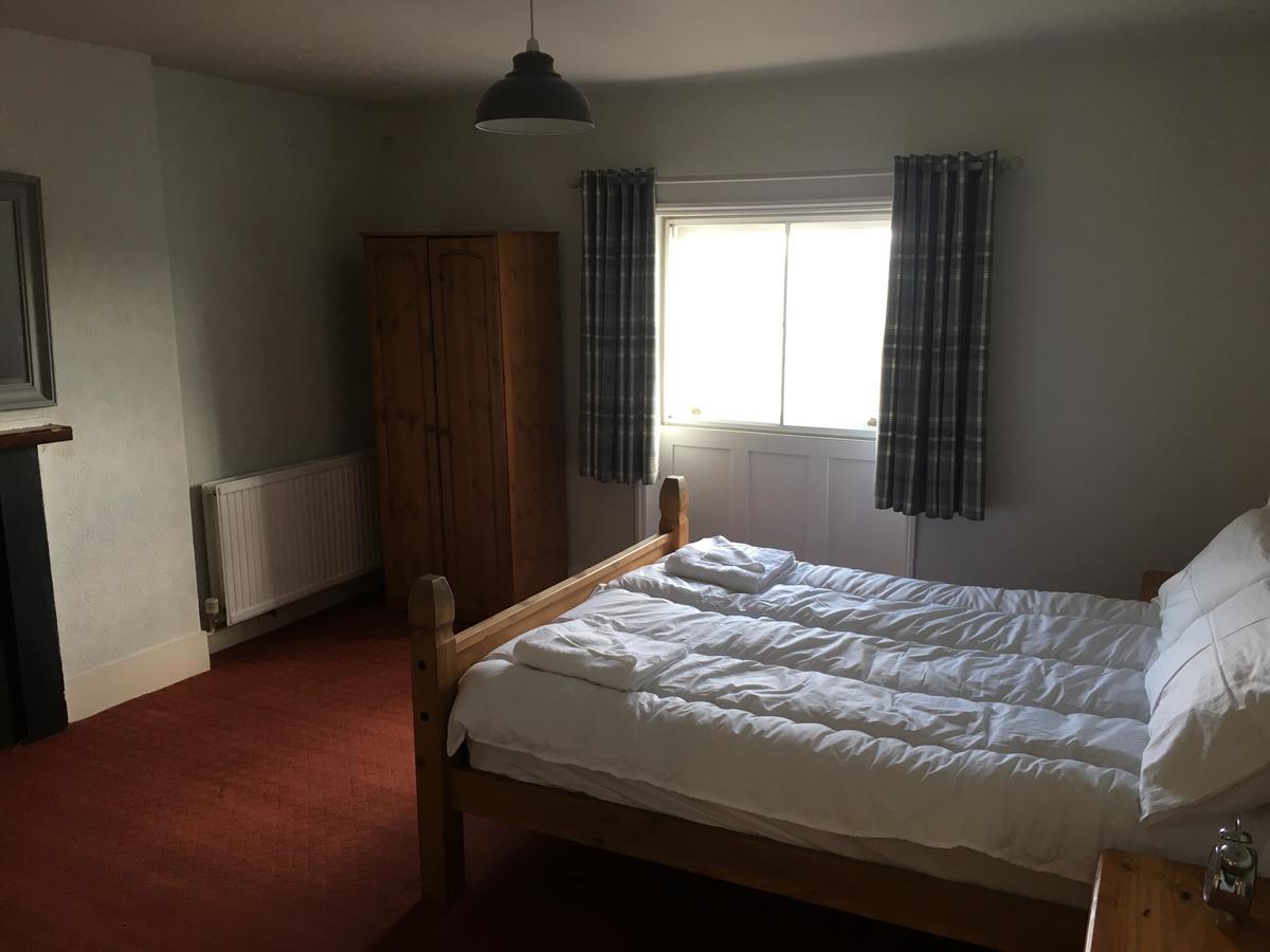 The Cross Keys Hotel Llanymynech Εξωτερικό φωτογραφία
